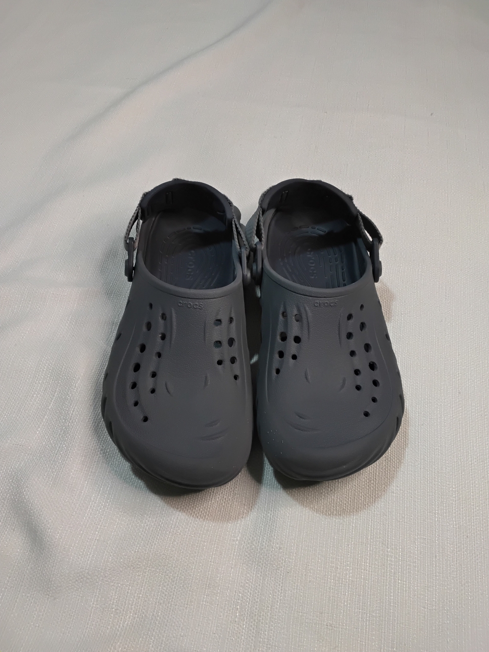 CROCS Echo Kids Classic Clog in Charcoal Sz J-6 Womens-8 Mules.